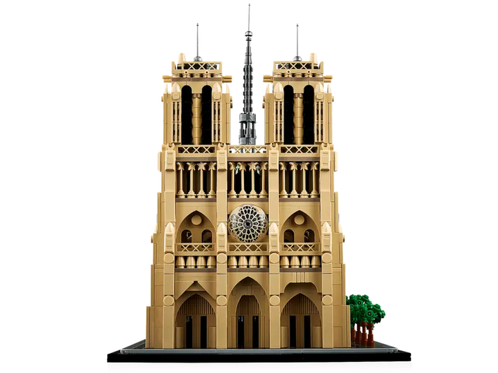 21061 Notre-Dame de Paris