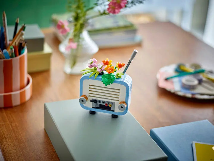 31172 Record Player with Flowers