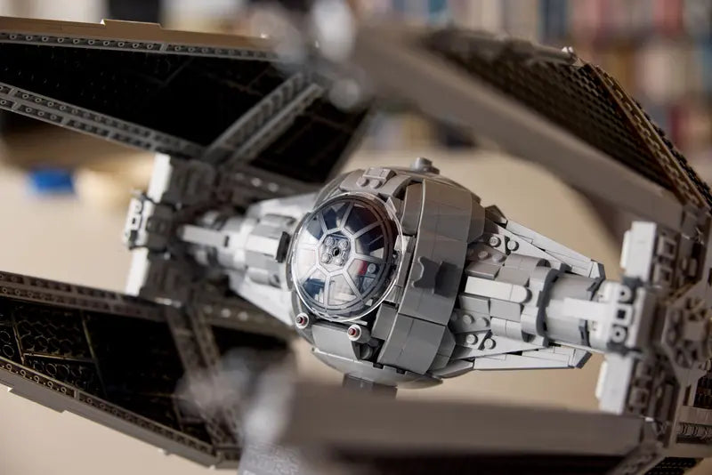 75382 TIE Interceptor™