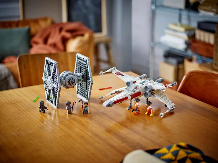 75393 TIE Fighter & X-Wing Mash-up