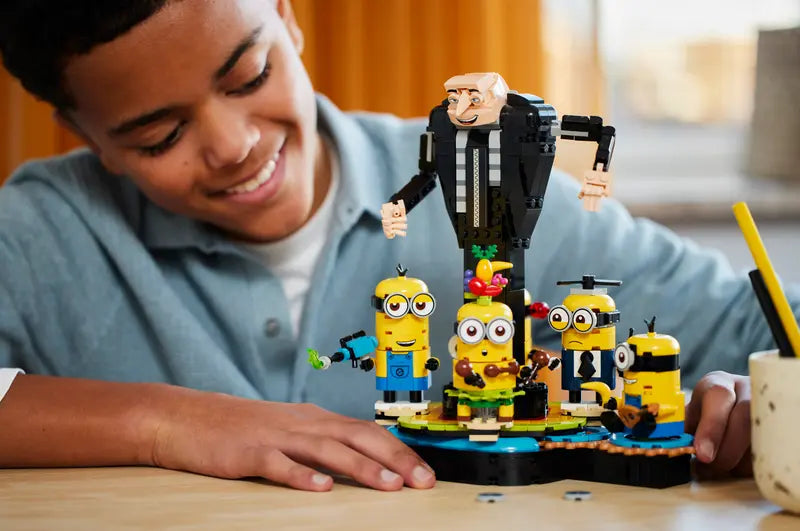 75582 Brick-Built Gru and Minions